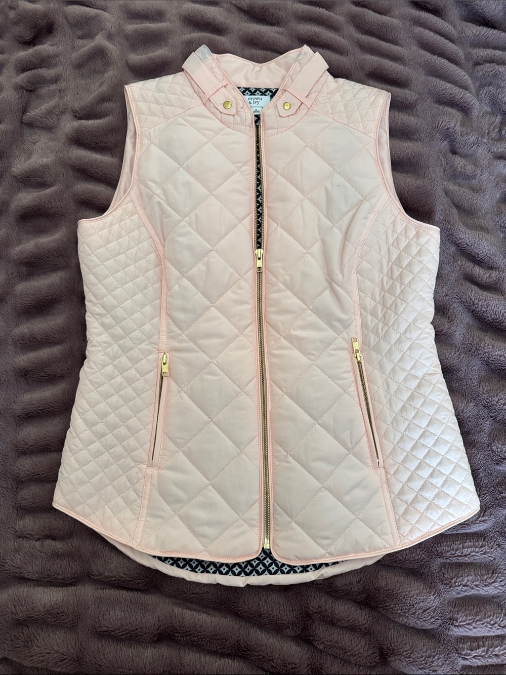 crown & ivy Blush Pink Trim Geometric Lined Top